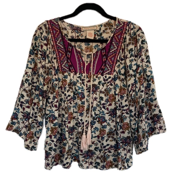 Flying Tomato Tops - 3/$25 Flying Tomato Large Floral Embroidered Top